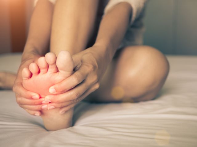 9 Common Causes of Aching Feet You Shouldn’t Ignore