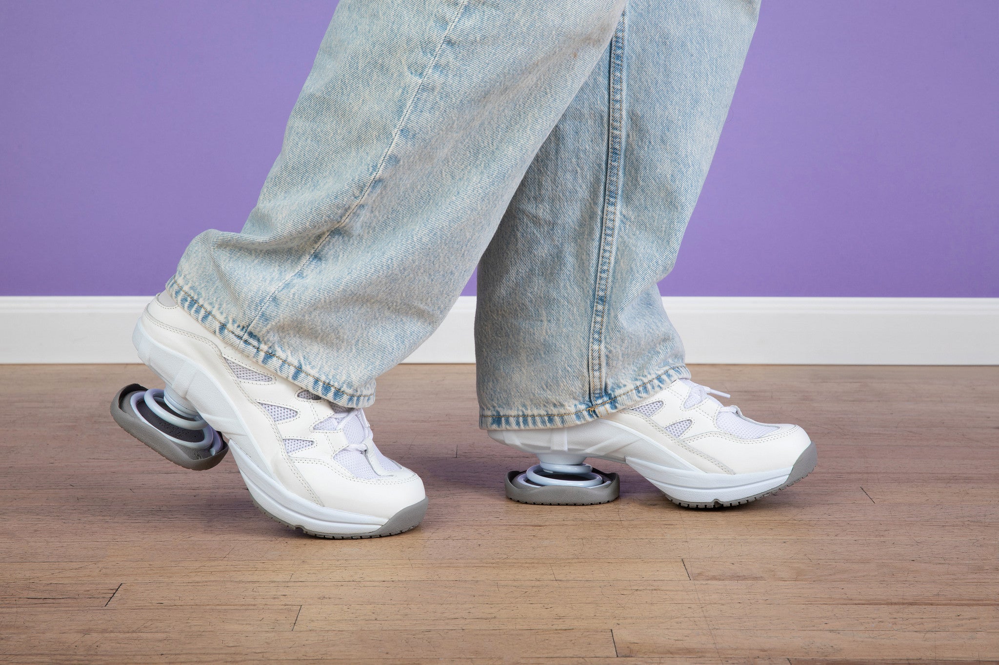 Freedom Classic White Slip Resistant Open CoiL | Pain Relief